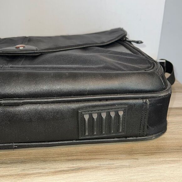 Targus Toploading Trademark Notebook Case - 300 Edition 15.4 inch - Picture 6 of 7